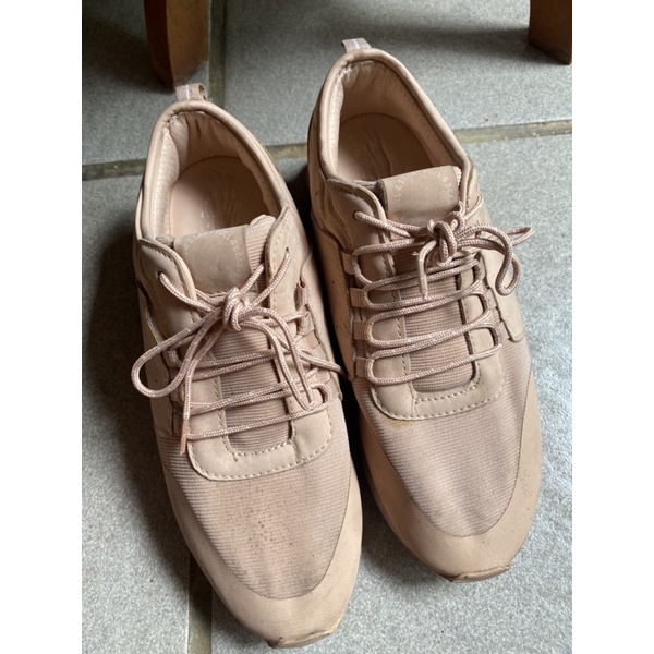 preloved sepatu pull n bear ori