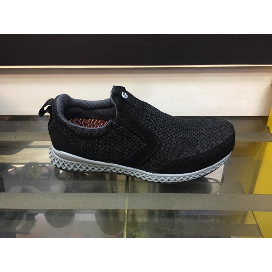 Sepatu Sneaker Pria Gats RN 1002 black. original terbaru by gats