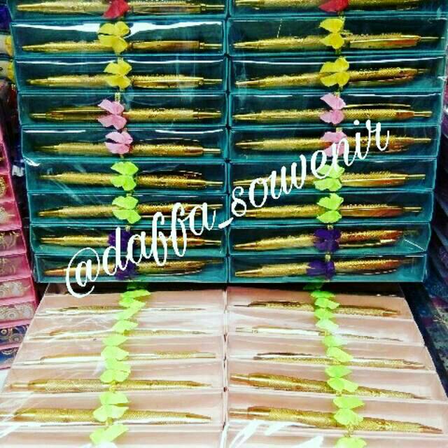 

Souvenir pulpen emas box