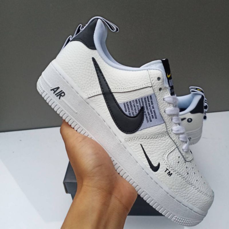 SEPATU NIKE AIR FORCE ONE UTILITY WHITE BLACK HITAM PUTIH