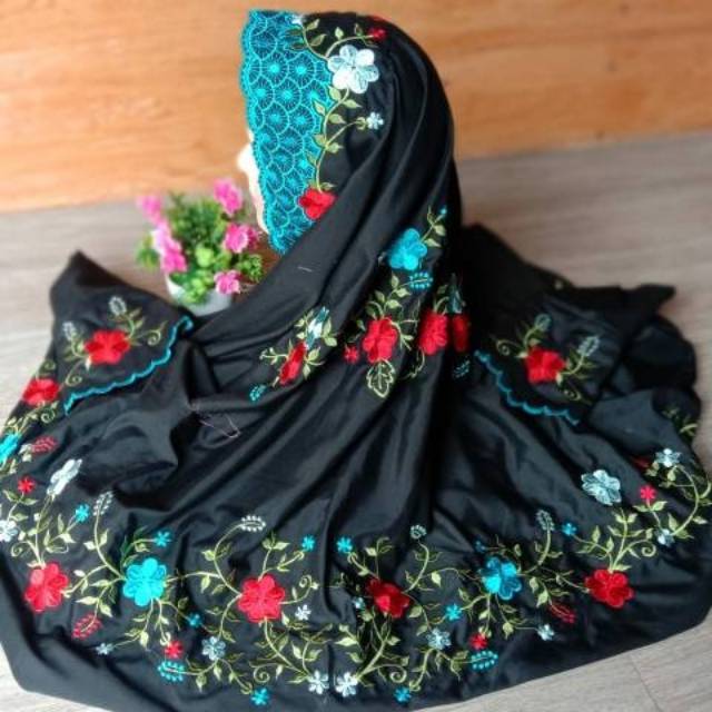 Mukena terusan polino silk hitam