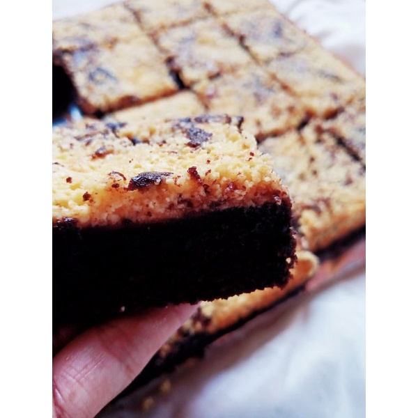

BROWNIES PANGGANG CREAMCHESE