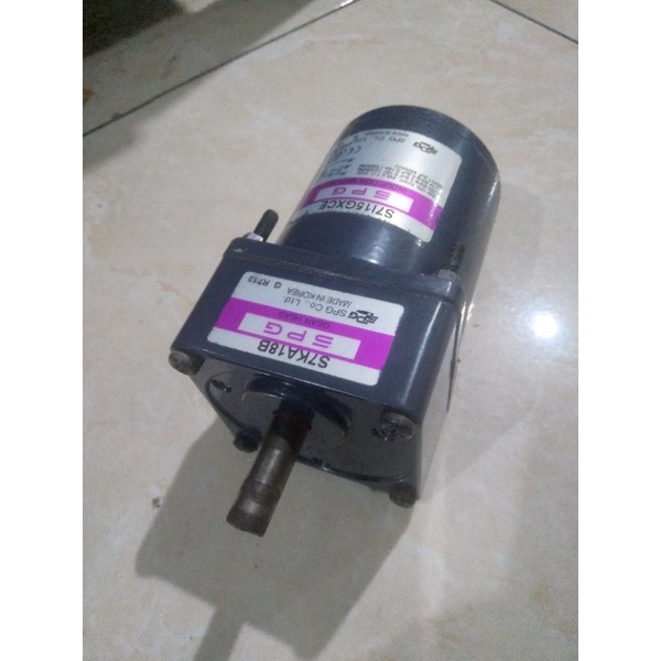 Ac Motor Gearbox S.P.G 220V Ratio 1:18 15W