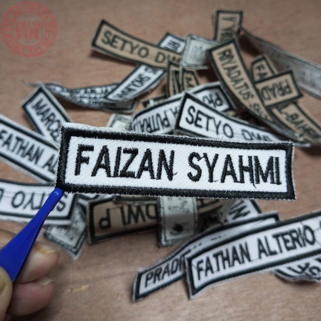 

Bet Bed Papan Nama Dada Bordir Sekolah Pondok / Nametag Bordir Terbaru