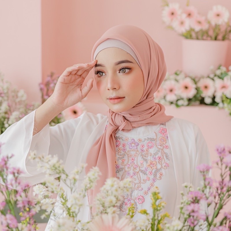 40+ Warna Hijab Segi Empat Bella Square Premium Original Jilbab Bella Square Polos Pollycotton-BlushPink