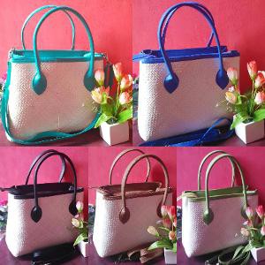 DT-1740 Tas anyaman webe polos plus tali panjang pandan khas Tasikmalaya