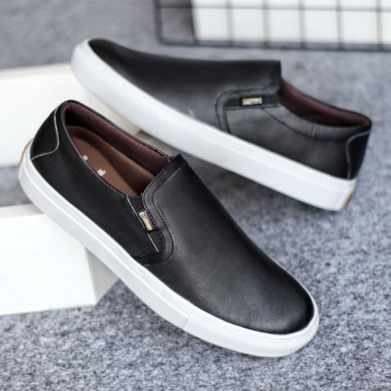 Sepatu kulit pria /sepatu kulit santai terbaru2022/sapatu kasual pria/sepatu kulit slip on pria mode
