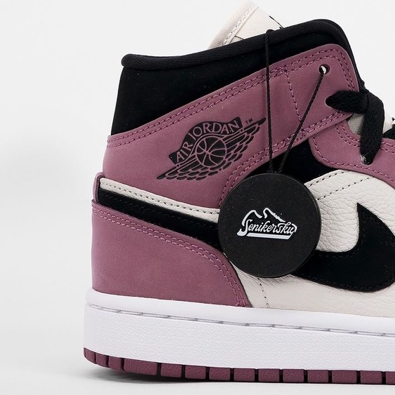 Air Jordan 1 Mid SE Berry Pink