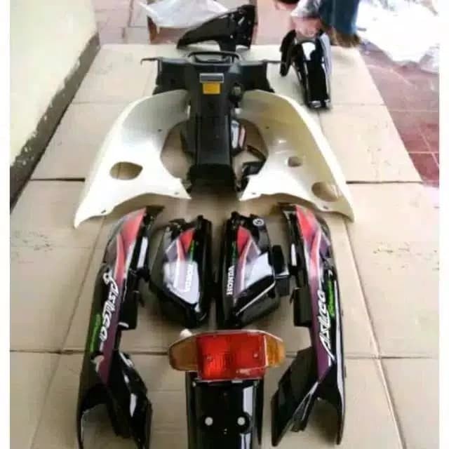 PROMO SALE full set body kasar halus + lampu AB dan sain astrea grend/legenda 1/2