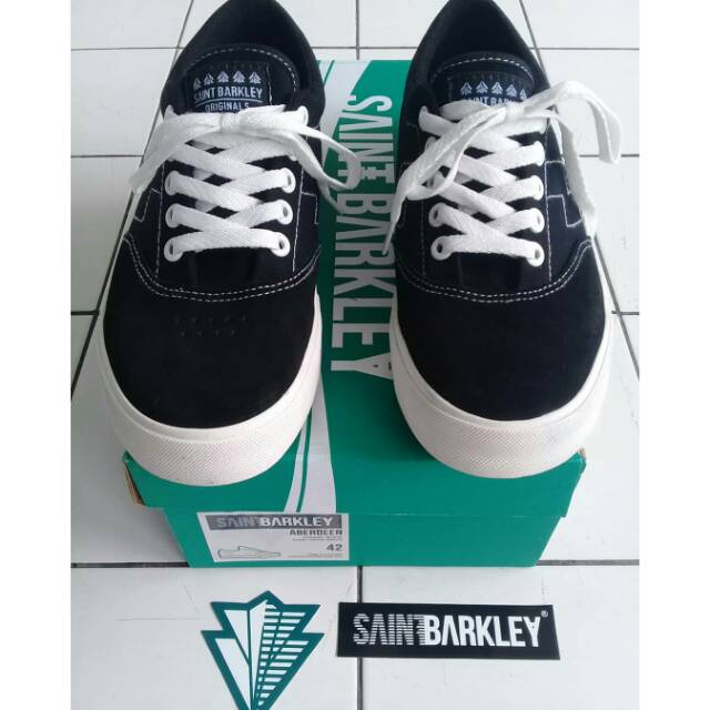 Sepatu Saint Barkley