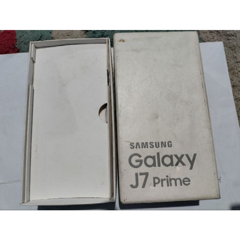 kardus bekas/seken samsung galaxy j7prime
