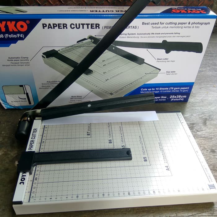 

CUTTER ALAT PEMOTONG BEST KERTAS PAPER CUTTER KENKO UKURAN FOLIO ATK FAVORIT