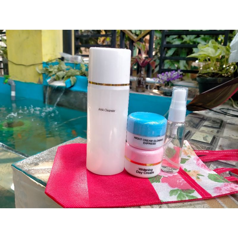 PAKET CREAM FARMA WDC GLOWING EXPRESS + SERUM SPRAY