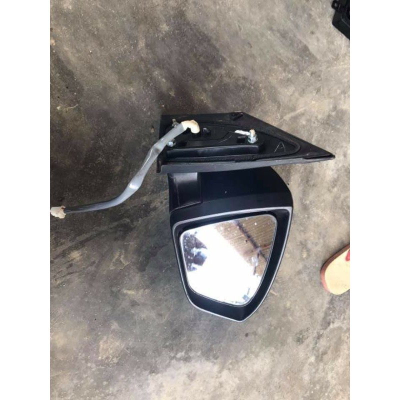 spion Avanza xenia facelift 2019