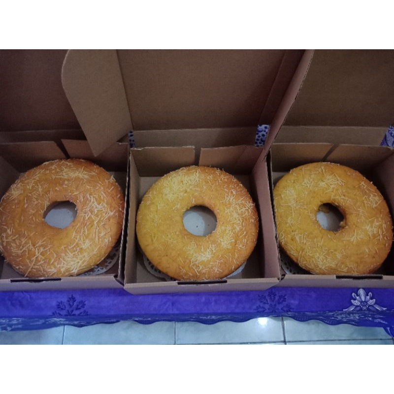 

Bolu tape keju menul