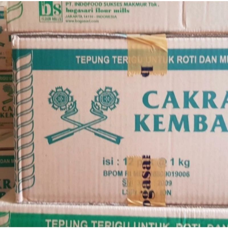 

TEPUNG TERIGU CAKRA KEMBAR 1 KG ISI 12