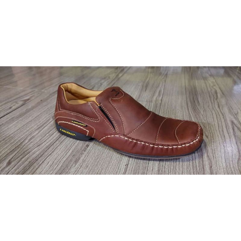 SEPATU KANGAROO