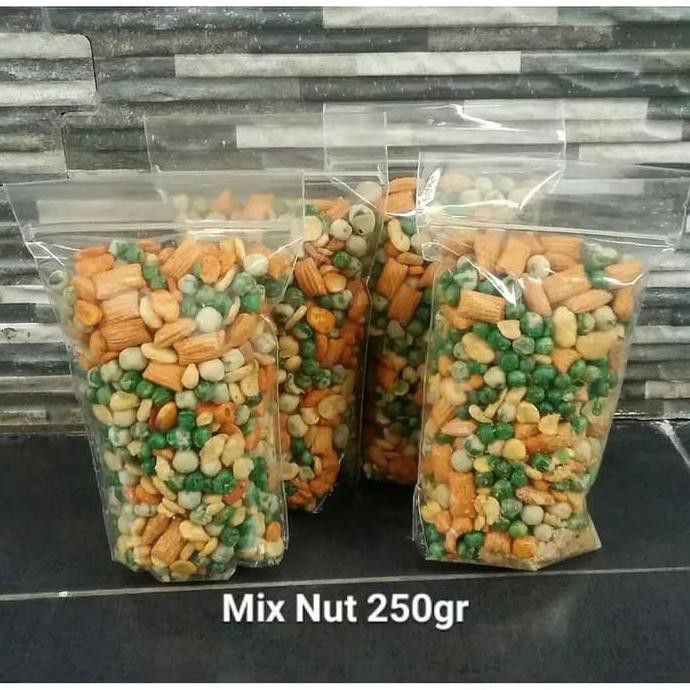 

Mix Nut 250 Gr / Kacang Campur Aneka Rasa Titanium.Store1