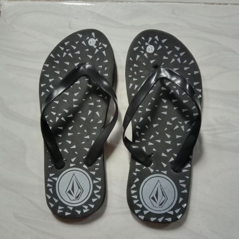 sandal jepit spon hitam volcom, sandal cowo, sandal pria