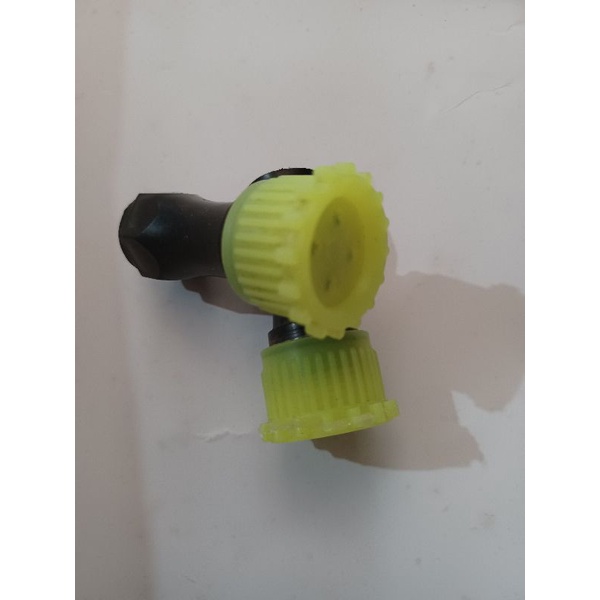 SPUYER 4 LUBANG PLASTIK