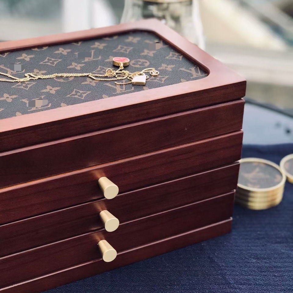 

S15 Louis Vuitton L Layer 4 Multi-Function Jewelry Box, Crafts Storage Box Size 30*19 * 18Cm