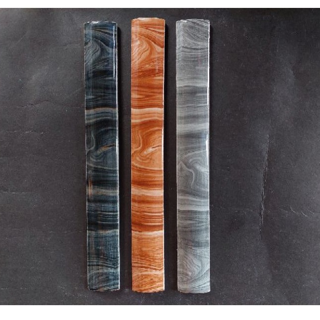 Kuku macan / Bonbon list keramik motif murbel kayu 2x20cm