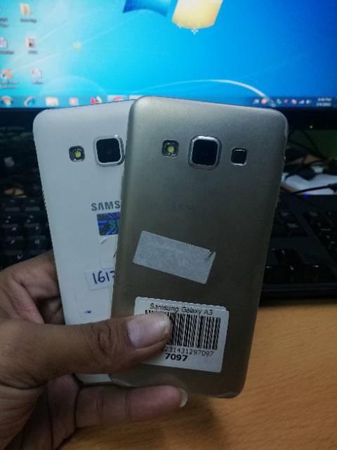 Samsung Galaxy A3 Sm A300h 2015 4g Lte Second Bekas Sein Shopee Indonesia