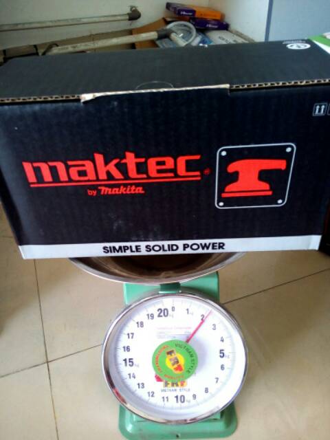 Mesin Amplas MT - 923 Merk Maktec