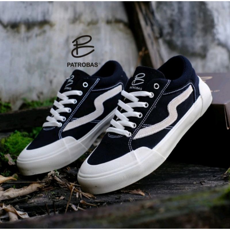 Sepatu Patrobas Cloud Black White Original 100% Sepatu Kasual Pria