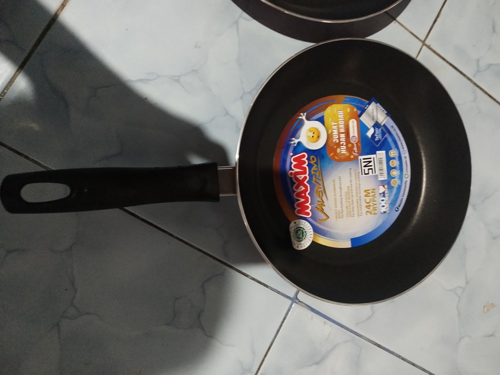 Maxim Valentino 24 Cm. Frypanteflon  Penggorengan 24 Cm Teflon. Baru & Original