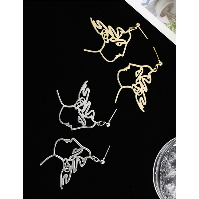 LRC Anting Tusuk Fashion Golden Face Cutout Geometric Earrings D73659