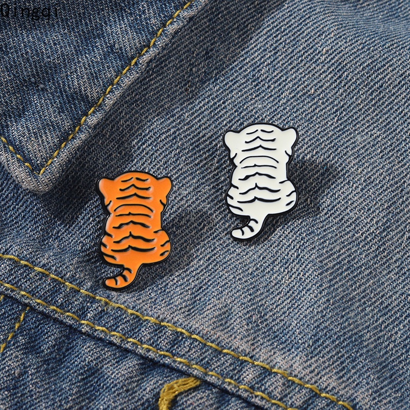 Bros Pin Enamel Desain Kartun Harimau Putih Untuk Hadiah