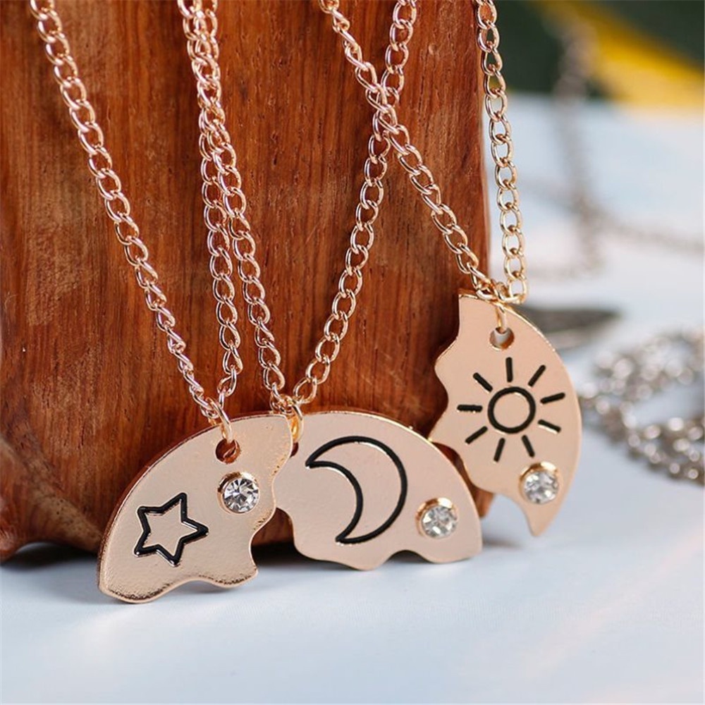 3pcs / Set Kalung Hias Liontin Bulan Bintang Bulat Tulisan Best Friend Forever Untuk Pria Dan Wanita