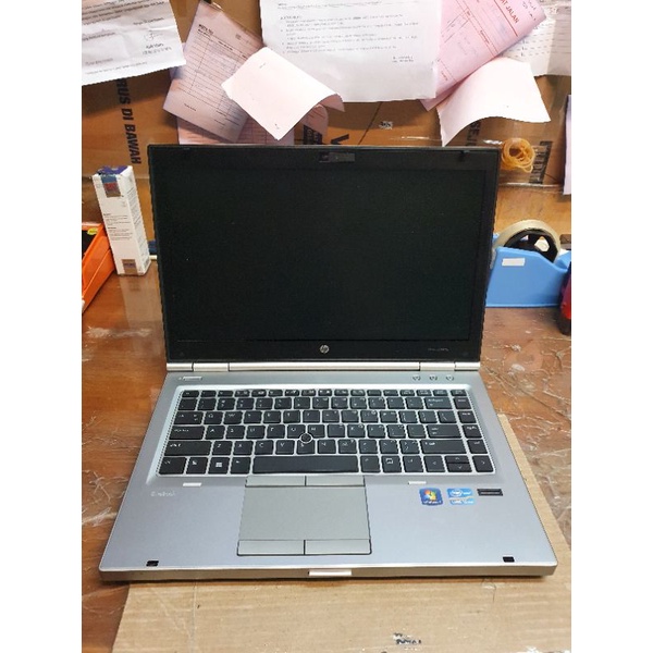 Laptop HP Elitebook 820 G3 Core i5 Ram 32GB Ssd 1TB Slim Ringan Warna Silver