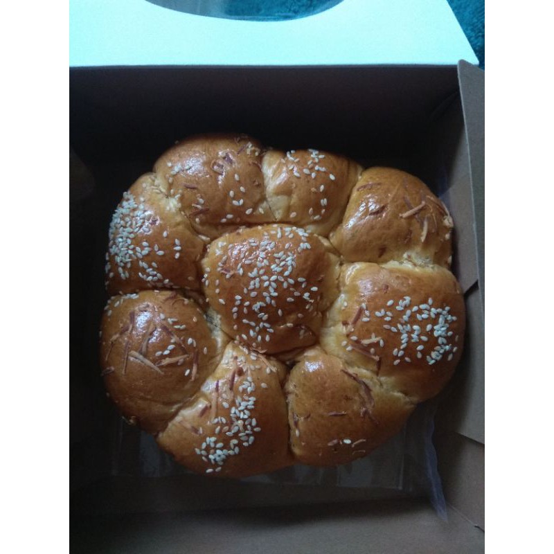 

Roti Kasur Premium by Aiyume 愛の夢 (flower soft bun)