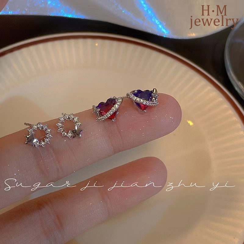 Anting Tusuk Asimetris Bentuk Hati Saturnus Hias Berlian Imitasi Untuk Wanita 2022