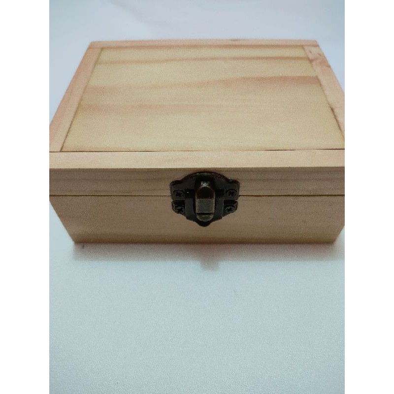

Kotak Kayu / Kotak Mahar / Kotak Hantaran / Kotak Hadiah Polos