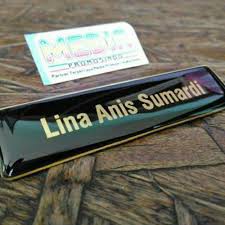 

Name tag Kuningan Resin