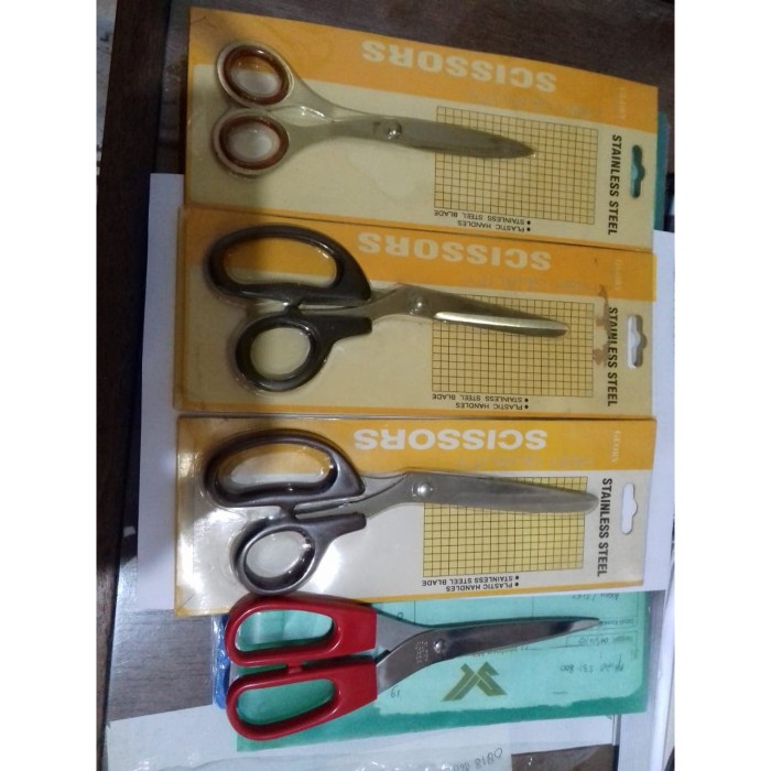 

kertas-pemotong- gunting jadul tebal besinya tajam bisa gunting dus 7 inch -pemotong-kertas.