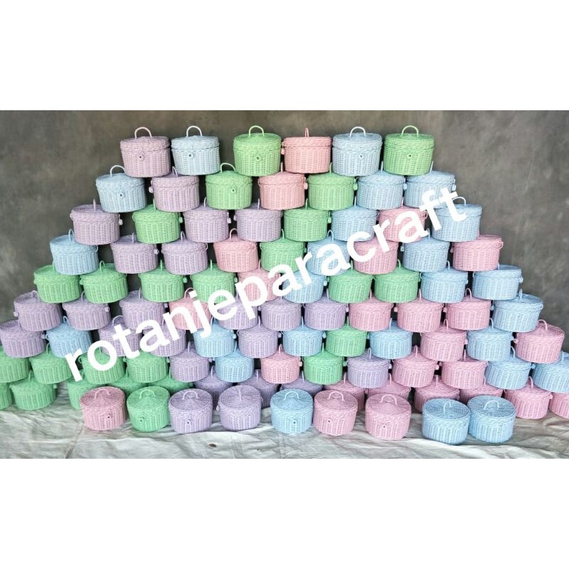 Rotan keranjang bulat tutup /rotan tangkai/keranjang tenteng/rotan murah/souvenir rotan/bundar tutup