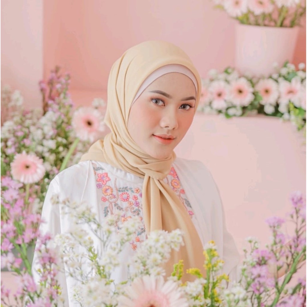 Kerudung Segi 4 Bella Square Polly Cotton / Seri Warna 2 / Segi Empat Polos / Ciput Rajut