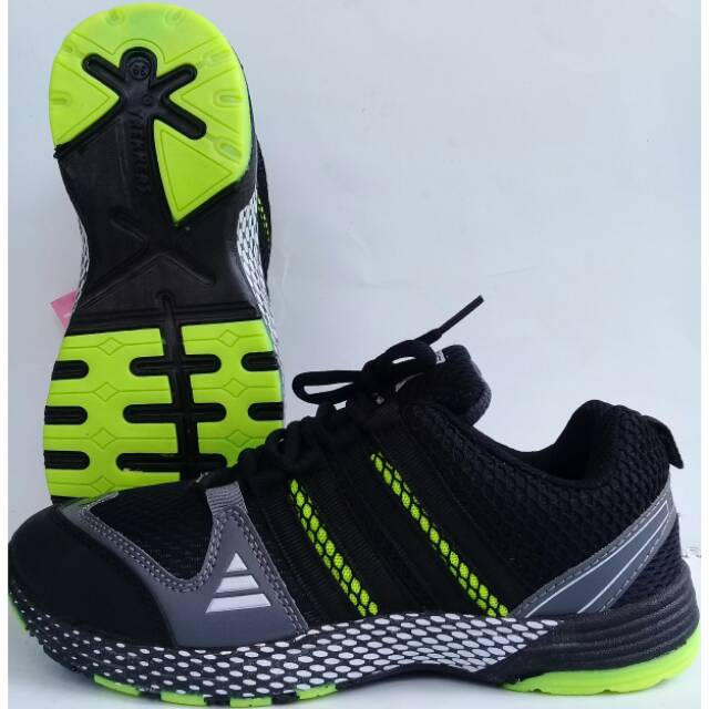 Sepatu pria olahraga trekkers venturer
