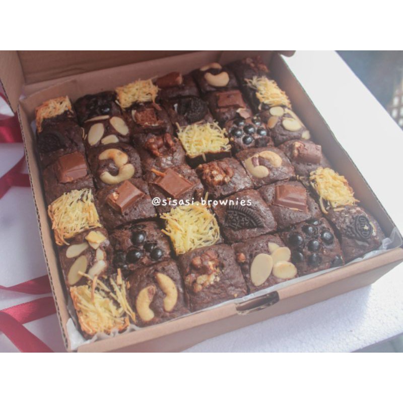 

Sisasi Kitchen Sekat All Variant/Fudgy Brownies Shiny Crust SEKAT