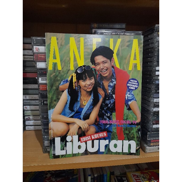Majalah Aneka Ria edisi Juni 1994 + Poster Kalender Richard Gere