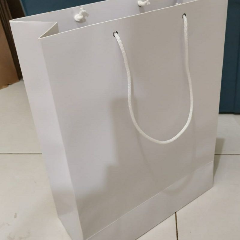 

paperbag 30x12.5x20 glossy