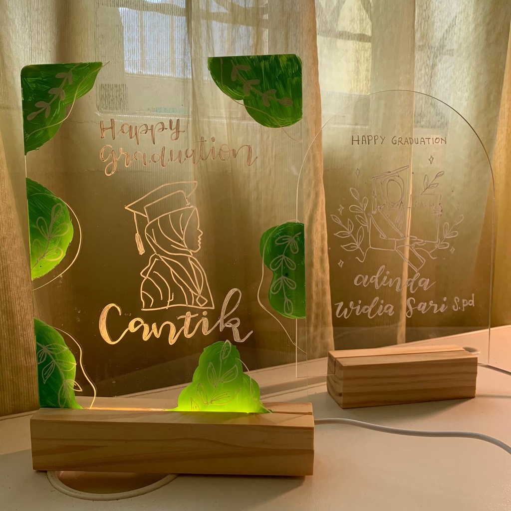 Buket Akrilik LED Custom Akrilik LED Kado Wisuda Ulang Tahun Buket Akrilik Custom Lampu Tidur Custom