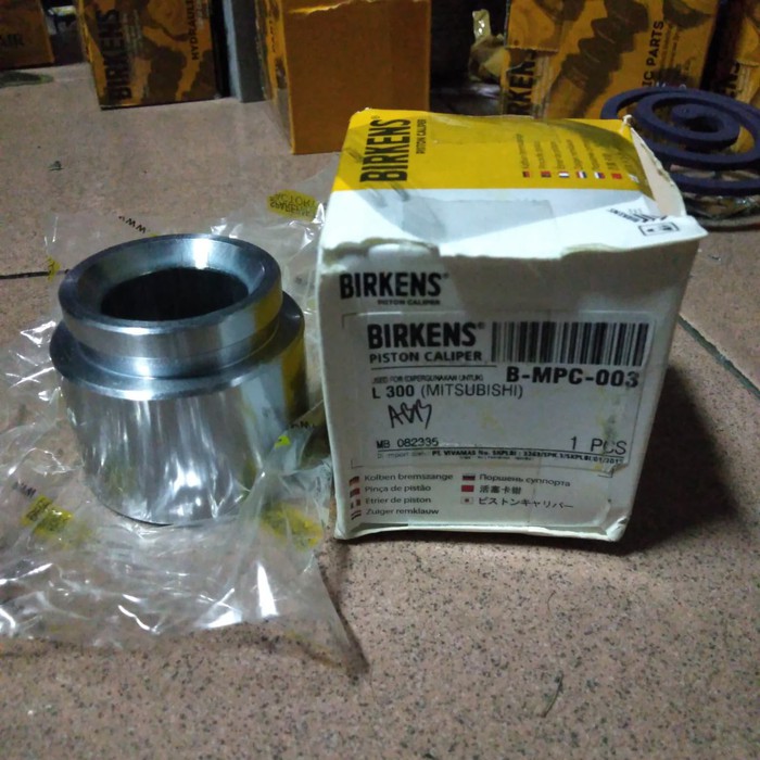 piston caliper / piston kaliper / rem depan mitsubishi L 300 / caliper rem depan mitsubishi L 300