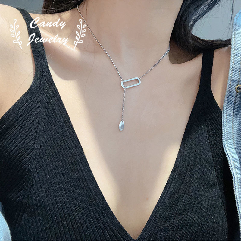 Kalung Choker Liontin Bahan Alloy Gaya Hip Hop Untuk Wanita