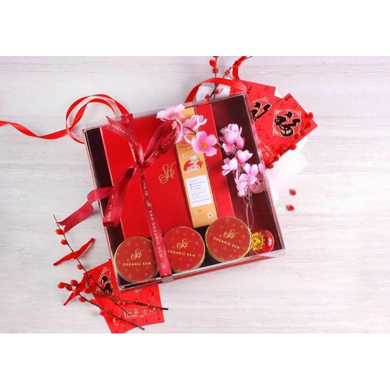 

CNY Hampers Gift Box T25 + 3 Jars Cookies