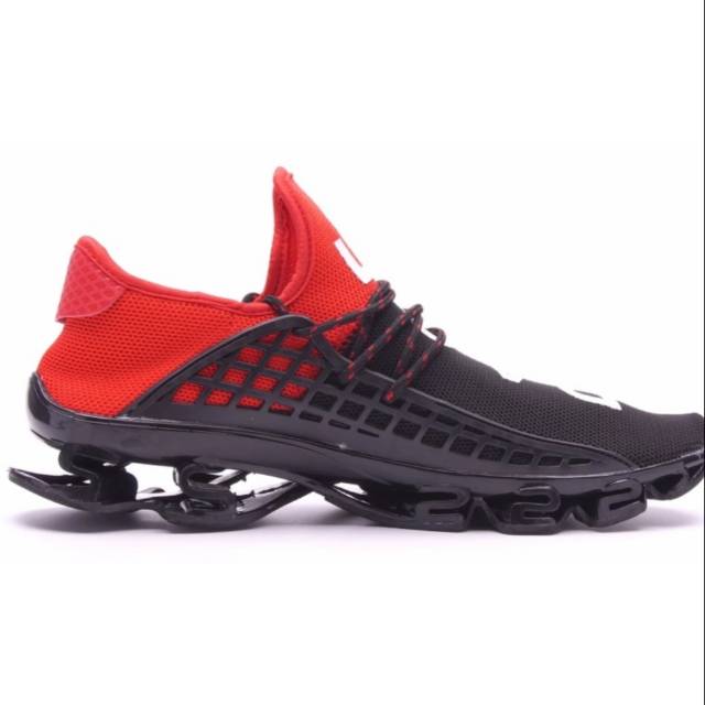 Sepatu running adidas